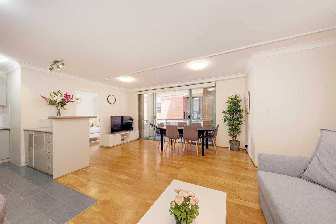 Spacious & Cosy 2 Bedroom Apartment In Darling Harbour シドニー エクステリア 写真
